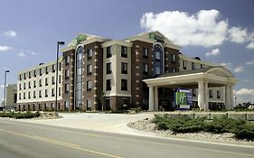 Holiday Inn Express & Suites Marion Northeast By Ihg